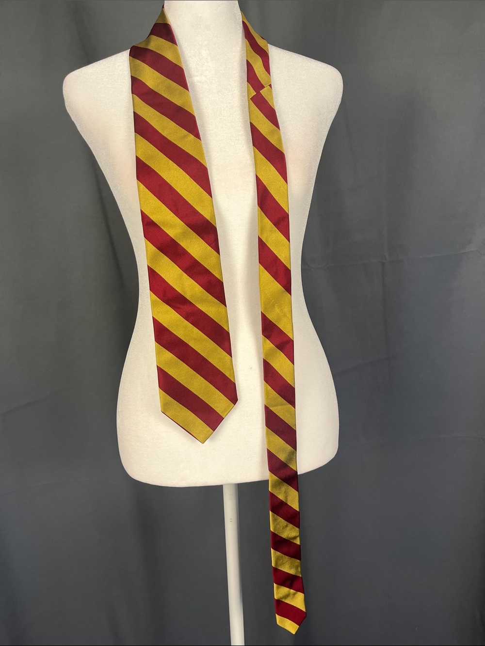 Source Unknown Burgundy and Gold Diagonal Stripe Tie